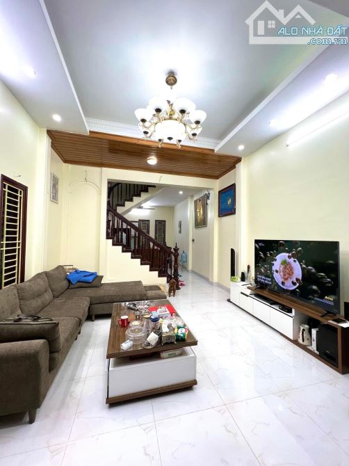 Lô góc - Bán nhà Khương Hạ - Thanh Xuân; 43m2, nhà 4 tầng! Giá chào 8 tỷ.