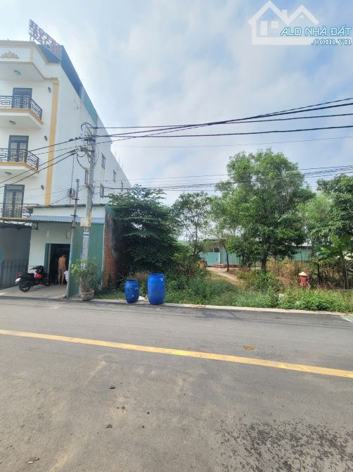 2Tỷ480__139m2 (5,2x27)__Đất Rẻ, xây tự do, đường xe hơi thông, cách đường Liên Huyện 100m