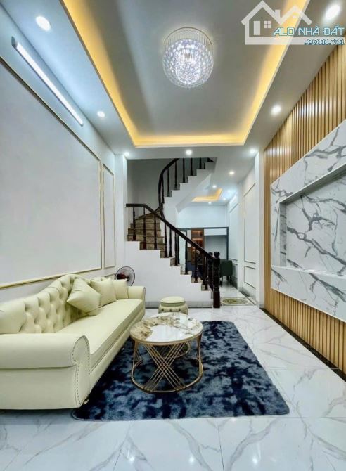 Nhà đẹp lung linh, Quang Tiến 40M x 5T, ngõ thông Ô TÔ tránh, KD, Phân Lô 8,4tỷ