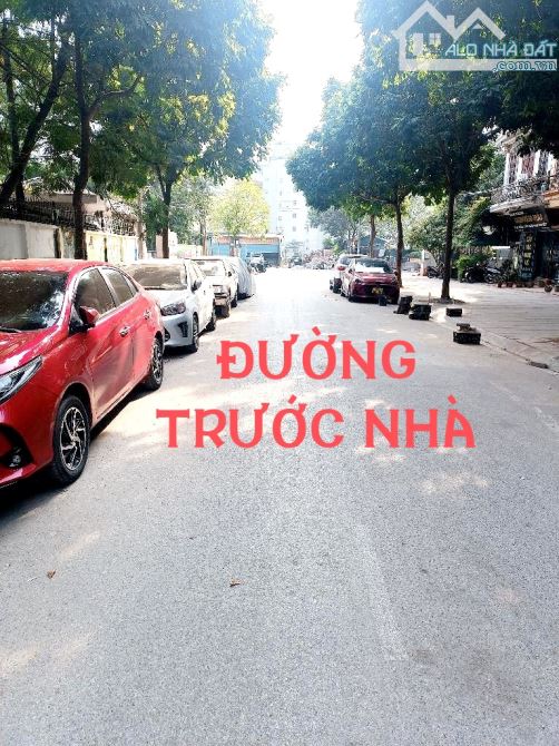 BÁN NHÀ CẦU GIẤY 43m2. NHÀ DÂN XÂY, VỈA HÈ 2 Ô TÔ ĐỖ + 6T THANG MÁY - K.DOANH, VĂN PHÒNG