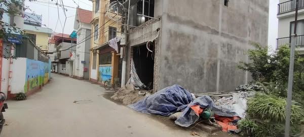 F0 BÁN THÔN NỘI 48m2 vuông vức cách 1 nhà trục chính kdoanh đỉnh