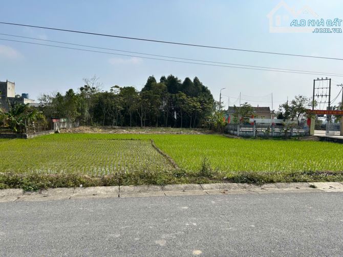 Cần cho thuê lâu dài lô đất siêu rộng xã Đông Thanh, Đông Sơn, Thanh Hóa 2.150m2