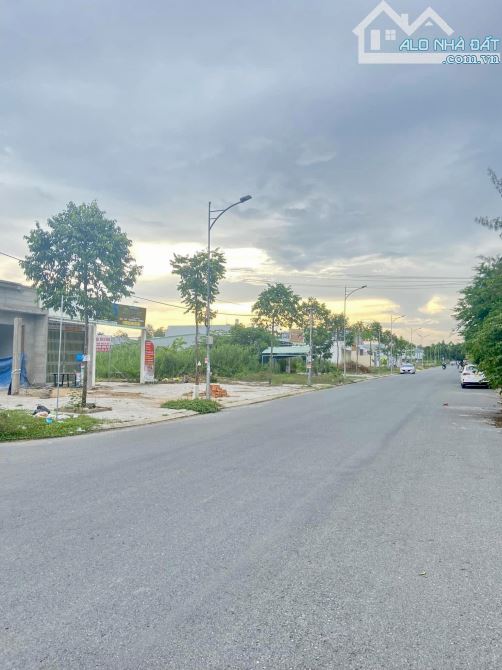 Chủ gửi nền Rẽ Nhất trục. Nền đường Trần Hoàng Na, Khu Hồng Loan, Cái Răng, TP. Cần Thơ. - 1