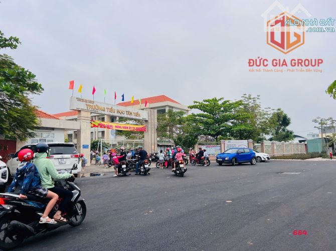 Bán lô góc đối diện trường tiểu học Tân Tiến, đường nhựa 7m chỉ 4,2 tỷ - 1