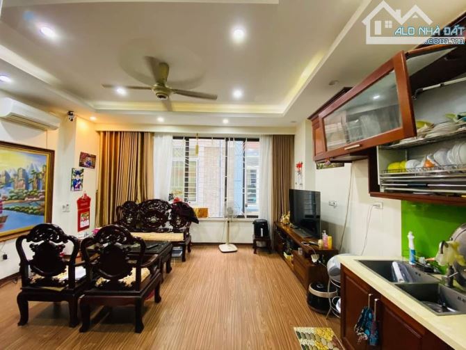 Bán nhà Nguyễn Viết Xuân - Thanh Xuân; 50.6m2, nhà 4 tầng! 12.8tỷ - Tầng 1 Gara OTO - 1