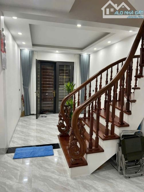 BÁN NHÀ PHỐ SÀI ĐỒNG, LONG BIÊN 8 TỶ 45M 5 TẦNG, MT 4M, NGÕ THÔNG KD, Ô TÔ VÀO - 1