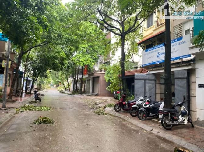 Bán nhà mặt phố Xuân Quỳnh, Cầu Giấy 75m2, 6 tầng, MT5m, chỉ 31 tỷ. - 1