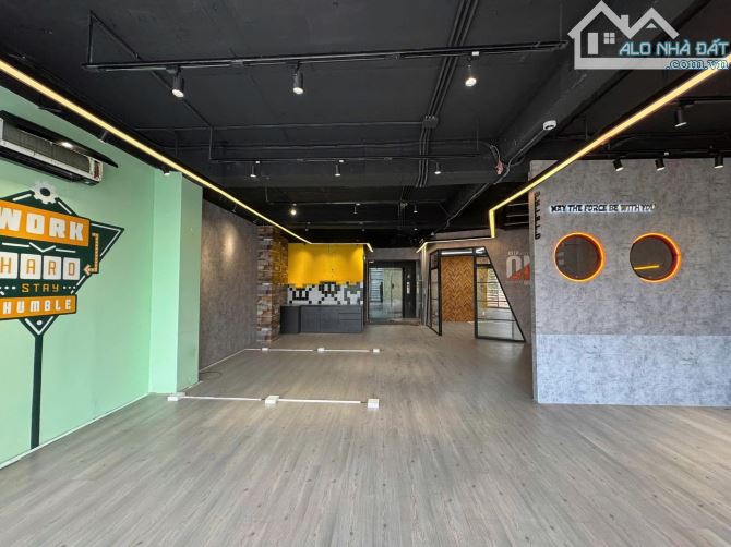Sàn văn phòng MT 23-25 Trần Nhật Duật, Quận 1. DT 200m2 - 1