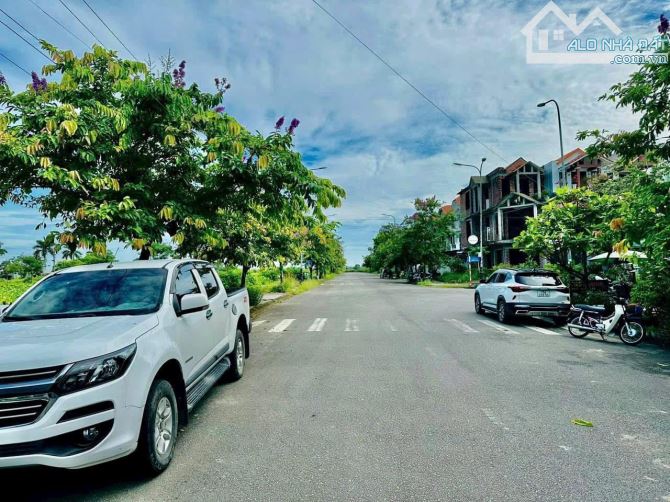 🏡 Biệt Thự 3 tầng 2 mặt tiền đường 19,5m Khu đô thị Phú Mỹ Thượng - Giá chỉ 6,2 Tỷ - 1