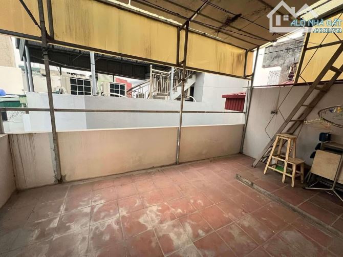 Bán nhà Lê Thanh Nghị 35/45m2, 5T, 3 mặt thoáng ngõ rộng 45m ra phố, sổ đẹp. Giá 11.8 tỷ