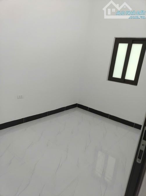 Bán nhà Nhân Hòa - Tả Thanh Oai: 5 tầng, 35m², 1 nhà ra mặt đường, giá 5 tỉ - 2