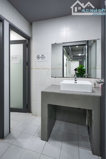 Sàn văn phòng MT 23-25 Trần Nhật Duật, Quận 1. DT 200m2 - 2