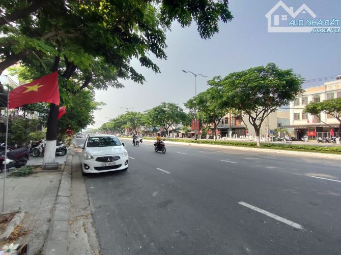 Bán nhà 3 tầng mặt tiền đường Lê Văn Hiến gần cầu tuyên sơn đối diện BV nhi - 2