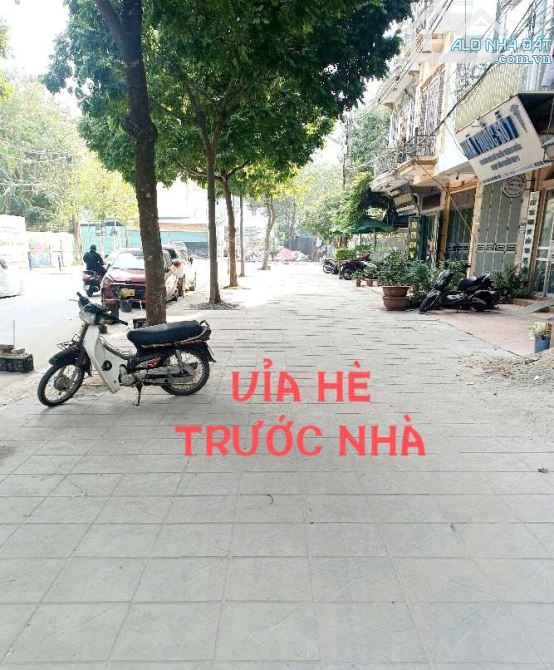 BÁN NHÀ CẦU GIẤY 43m2. NHÀ DÂN XÂY, VỈA HÈ 2 Ô TÔ ĐỖ + 6T THANG MÁY - K.DOANH, VĂN PHÒNG - 2