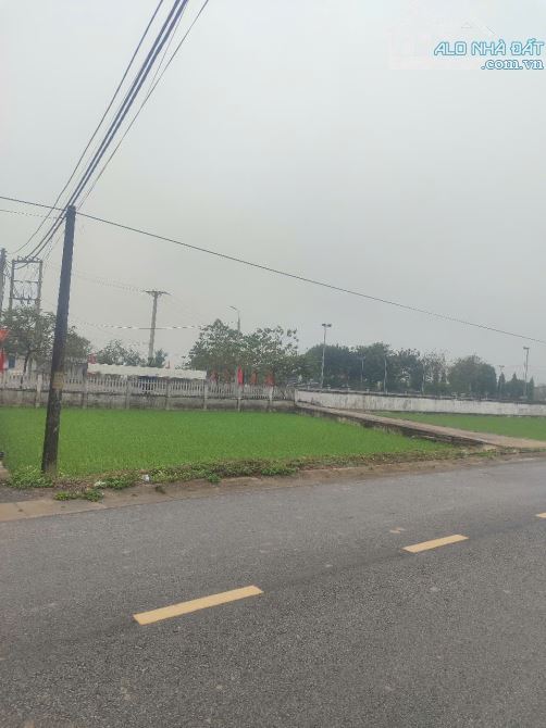 Cần cho thuê lâu dài lô đất siêu rộng xã Đông Thanh, Đông Sơn, Thanh Hóa 2.150m2 - 2