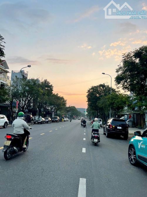 Bán Nhà 2 Tầng MT Đường Đinh Công Tráng- Ngay Trung Tâm- Q.Hải Châu- Giá 5,4 tỷ (TL) - 3