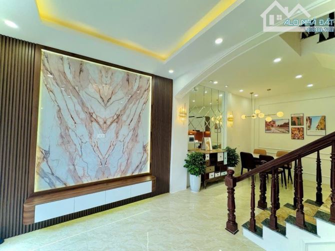 Bán Nhà Phố #Trương Định NHÀ ĐẸP HAI THOÁNG - 37m² MẶT TIỀN RỘNG 4.6M - TRƯỚC NHÀ RỘNG 4M - 3