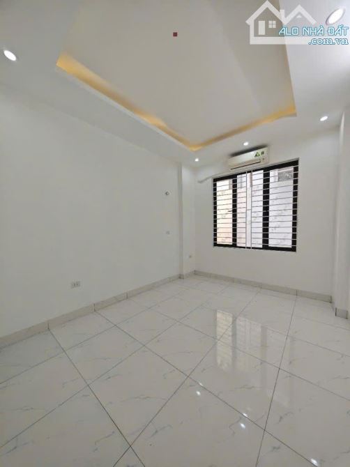 Bán Nhà Ô CHỢ DỪA, 29m², 5 Tầng, Gần Phố, Full Nội Thất, Đẹp Lung Linh, Chỉ 5.65 Tỷ - 3