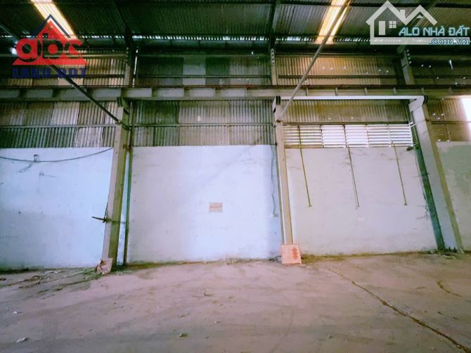 Cho thuê nhà xưởng 800m2 mặt tiền đường ql1a gần cầu sập gia rẻ - 4
