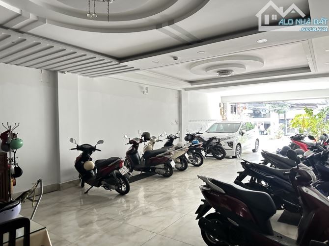 BÁN GẤP CHDV MẶT TIỀN 6 TẦNG - GẦN 2 TỶ/N - KHU LOTTE NGUYỄN THỊ THẬP Q7 - CHỈ 40 TỶ - 4