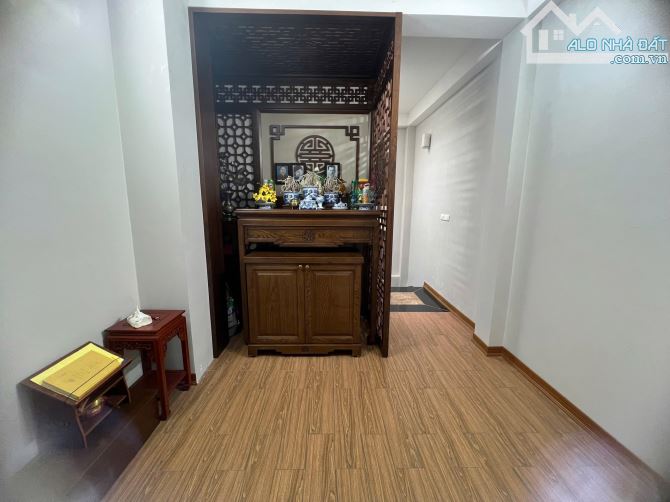 BÁN NHÀ PHÂN LÔ Ô TÔ TRÁNH ĐỖ TRƯỚC CỬA NHÀ MỚI ĐẸP DÂN XÂY TẶNG FULL NỘI THẤT  NHỈNH 7 tỷ - 6