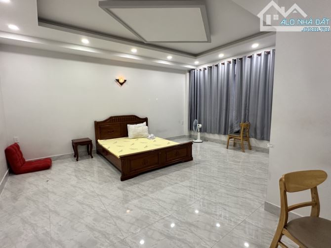 BÁN GẤP CHDV MẶT TIỀN 6 TẦNG - GẦN 2 TỶ/N - KHU LOTTE NGUYỄN THỊ THẬP Q7 - CHỈ 40 TỶ - 6