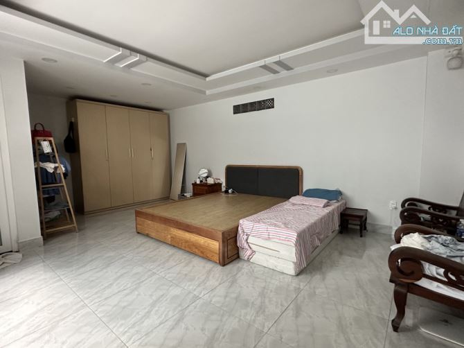 BÁN GẤP CHDV MẶT TIỀN 6 TẦNG - GẦN 2 TỶ/N - KHU LOTTE NGUYỄN THỊ THẬP Q7 - CHỈ 40 TỶ - 7