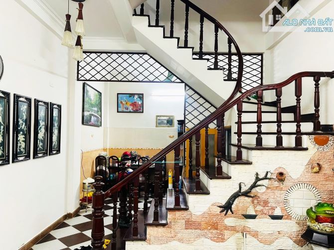 Phố Vương Thừa Vũ 90m2*4T, Phân lô, Lô góc, Ô Tô vào nhà, Kinh Doanh