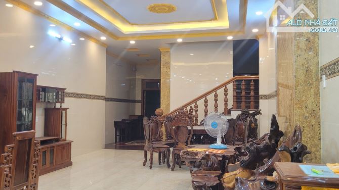 Nhà Mặt Tiền VIP Nguyễn Xuân Phụng,Quận 6 (186m2 - 6x32 - 6 Tầng) 39.8 Tỷ, Thang Máy