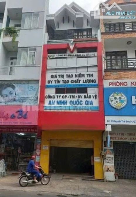 Nhà MT Nguyễn Thái Bình, P4, Tân Bình. DT 5 x 13, trệt 3 lầu, 5p, 6wc, giá 29 tr