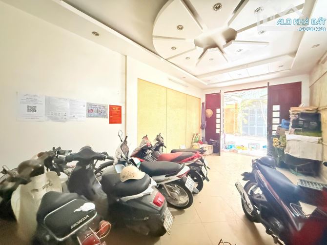 Phân lô Pháo Đài Láng, vỉa hè ô tô tránh, 50m ra phố, CHDV, 69m 5tầng 4m mặt, Giá 23.5 tỷ