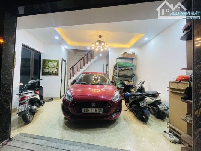 LÔ GÓC, 3 THOÁNG, 6T THANG MÁY, OTO VÀO GARA, Ô TÔ VÀO QUAY ĐẦU THOẢI MÁI.
