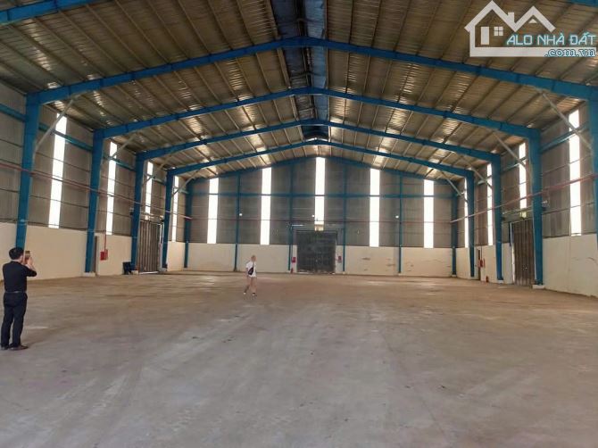 XƯỞNG CHO THUÊ 1.750m² MẶT TIỀN ĐỨC HOÀ,LONG AN GIÁ CHỈ 2.6$/m²