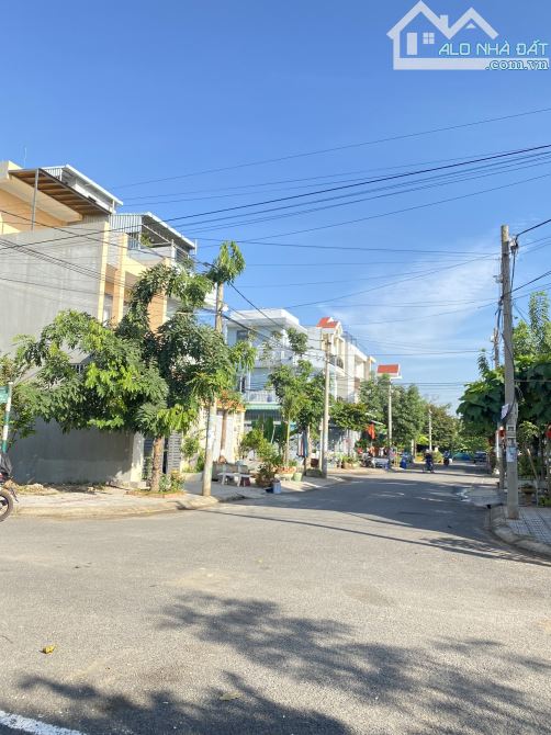 Chủ Bán Lỗ, Lô Đất 55m2 ,Khu Phân Lô Gần Chợ Long Trường,Chỉ 2.7 Tỷ TL