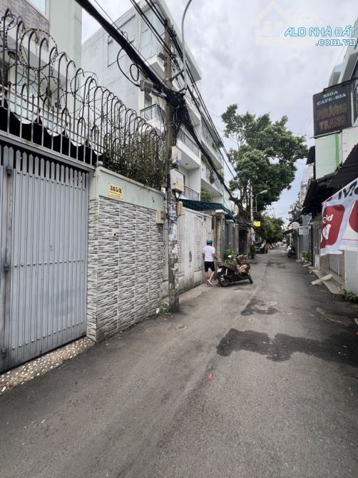 Bán nhà góc 3 tầng, 6m x 15m, nở hậu, hẻm xe hơi, gần ủy ban quận, phường 10, Gò Vấp
