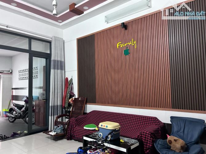 72M2, Mặt tiền hẻm 111 Phạm Văn Chiêu 1 trục thông, nhà đẹp, full nội thất, giá hơn 8  tỷ