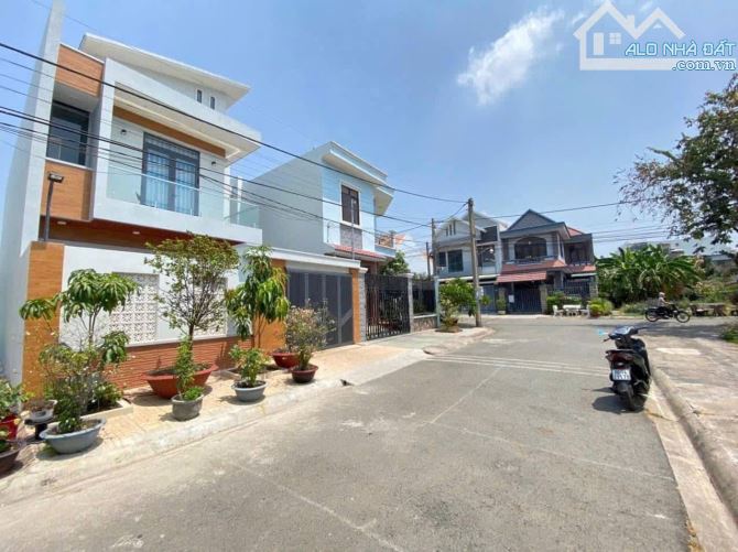 Bán Lô Đất Ngang 8M x 18M Ngay Trường Đại Học Lạc Hồng Cơ Sở 5 cách Bờ Kè Bửu Long 100M