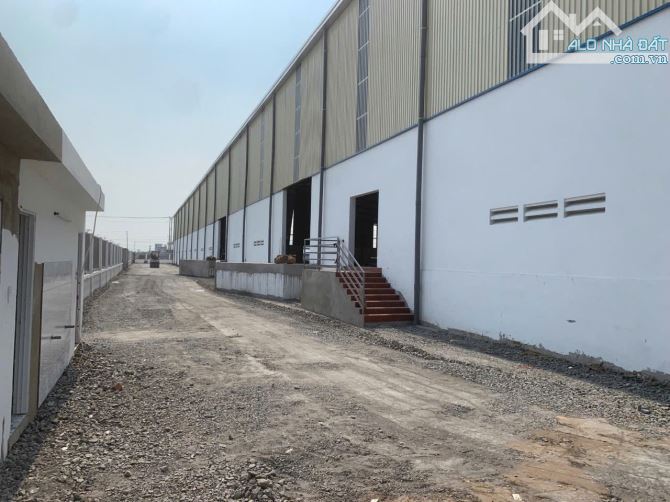 Cho thuê 3 kho xưởng KCN Đức Hòa, Long An, khuôn viên: 10.000m2