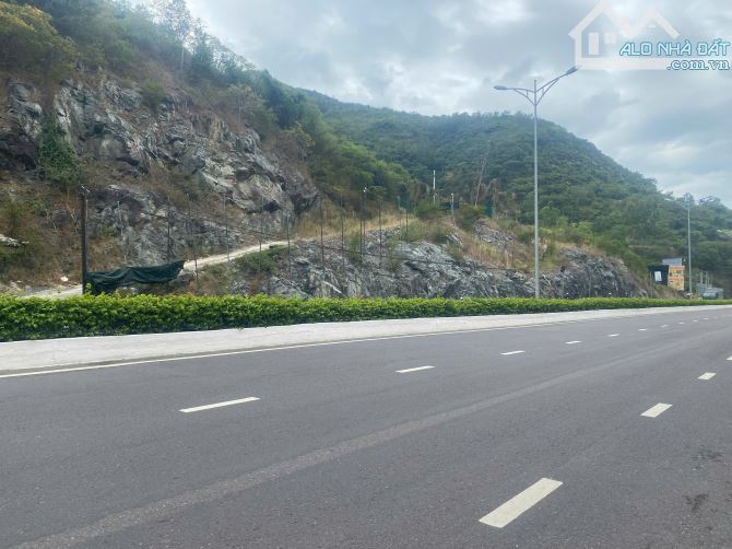 Bán 10.000 m  đất RSX  có sổ hồng, vị trí 2/4 sau KDT Hoàng Phú giá rẻ bán nhanh 1 triệu/m