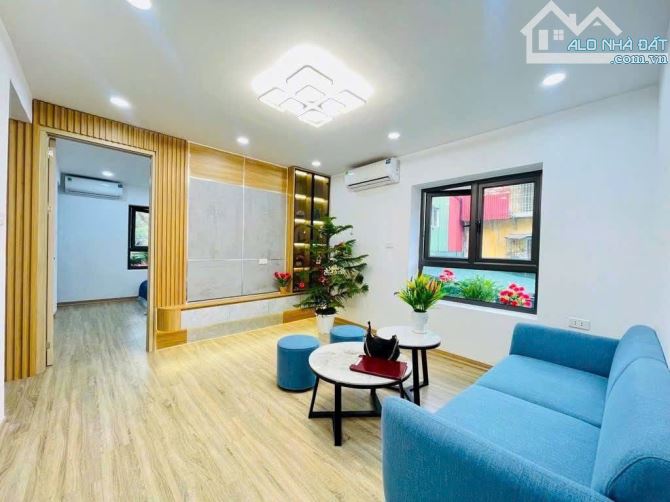 🌟Hoa hậu! tập thể Bách Khoa, Hai Bà Trưng, Tầng 3, Lô Góc, sổ to 70m2 2pn chỉ 3,99 tỷ🌟