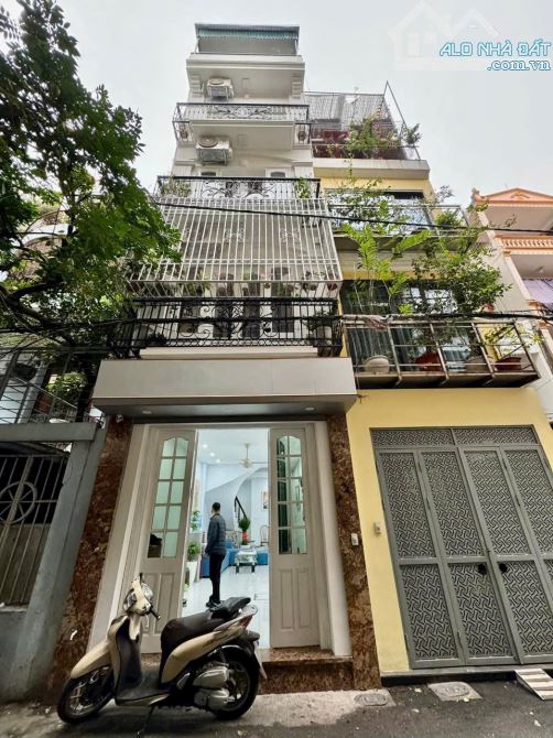 Phân lô Phạm Ngọc Thạch, oto, cạnh VinCom. Giá tốt