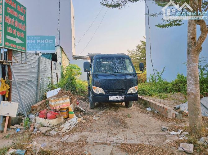 Lô đất 105m2, ngang 4.5m, Nguyễn Xiển, ngay Vinhomes, GPXD 5 tầng, nhỉnh 4 tỷ