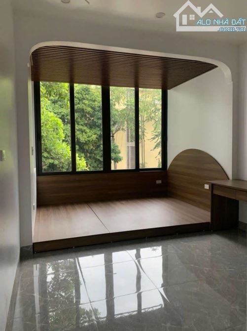NHÀ MỚI TỨ HIỆP 60M2 - NGÕ Ô TÔ - Ô CHỜ THANG MÁY - FULL NỘI THẤT XỊN SÒ - CHỈ 9.8 TỶ