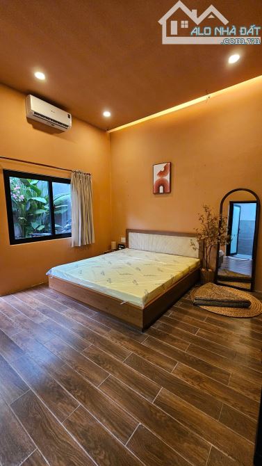 BÁN BIỆT THỰ  home stay  Q4   GIỮA LÒNG SÀI GÒN NGANG 8 X18 CÓ 6 TỶ - 10