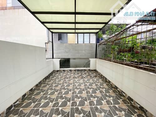 SIÊU PHẨM THÁI THỊNH – 10M RA Ô TÔ TRÁNH – 2 THOÁNG TRƯỚC SAU – DT 52M² x 5T - GIÁ 10.6 TỶ - 11