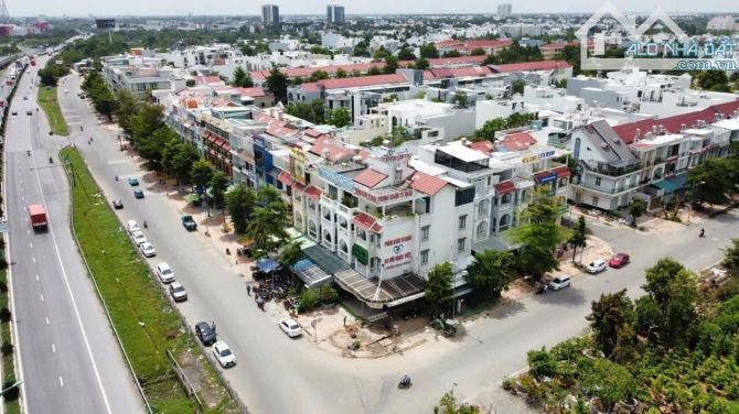 NHÀ GÓC 3 LẦU MẶT TIỀN QUỐC LỘ 1A TP CẦN THƠ - 1