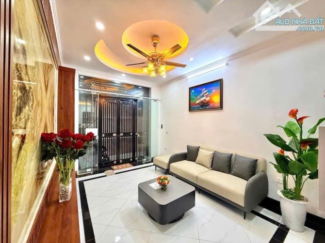 HIẾM - NGỌC THỤY - NHỈNH 6 TỶ - 52 M NHÀ ĐẸP GẦN CHỢ, CÔNG VIÊN, VIỆT PHÁP, GẦN Ô TÔ - 1
