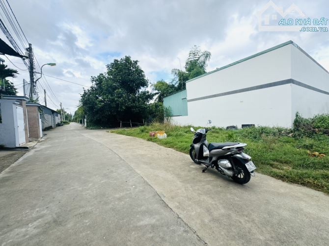 Bán Lô Góc 2 mặt tiền Vĩnh Trung - Giá 1tỷ650tr - 1