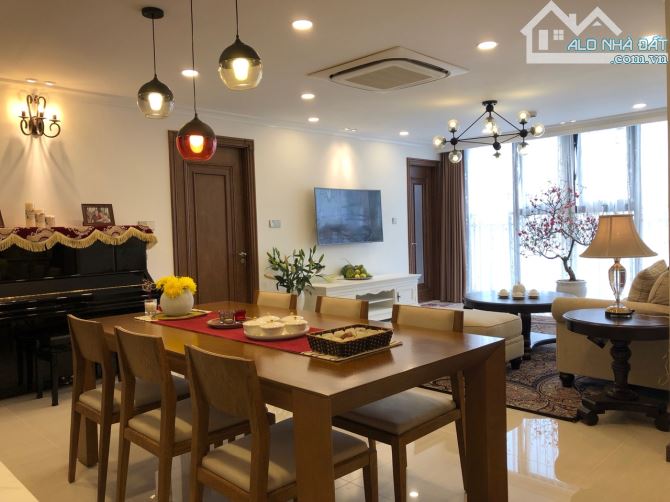 Cần cho thuê căn hộ Tân Hoàng Minh Hoàng Cầu Dt 115m, 2 ngủ Full đồ view hồ giá 20 triệu - 1