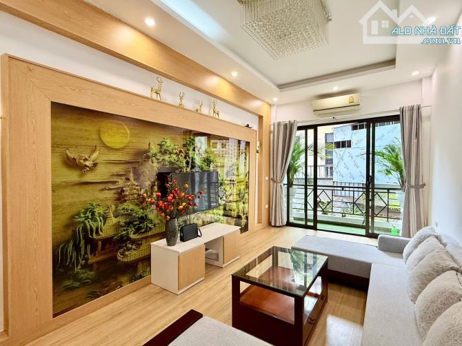 NHÀ ĐẸP PHỐ TÂY SƠN - ÔTÔ ĐỖ CỬA - TRUNG TÂM QUẬN ĐỐNG ĐA - FULL NỘI THẤT- Ở NGAY NHỈNH 11 - 1